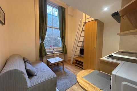 Studio to rent, Fairholme Road, West Kensington, W14