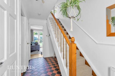 15 Drymoss, Oldham, OL8 2TX