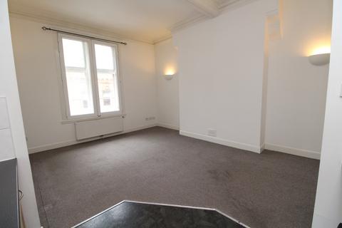 2 bedroom flat to rent, West Regent Street, Glasgow G2