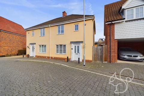 3 bedroom semi-detached house to rent, Ringlet Lane, Colchester