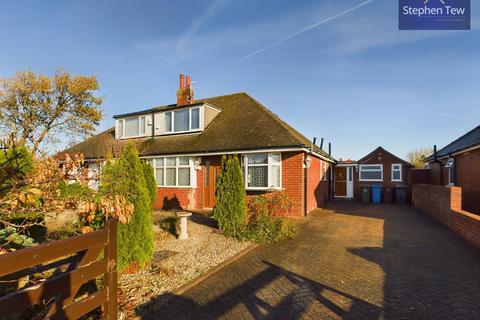 2 bedroom semi-detached bungalow for sale, St. Patricks Road North, Lytham St. Annes, FY8