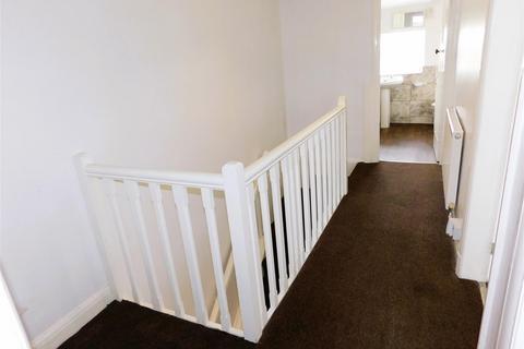 1 bedroom flat to rent, Hollinwood Avenue, Manchester