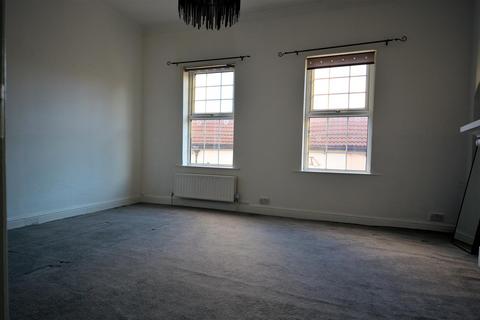 2 bedroom apartment to rent, New Street, Selby