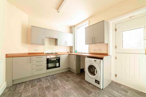 2 bedroom terraced house for sale, Huddersfield Road, Diggle, Saddleworth, OL3