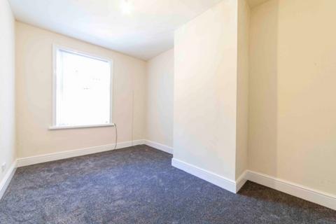 2 bedroom terraced house for sale, Huddersfield Road, Diggle, Saddleworth, OL3