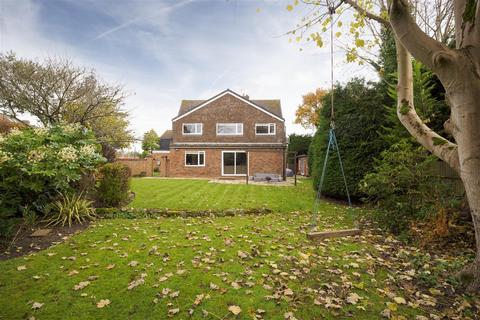 5 bedroom detached house for sale, Three Corners, Grove Green Road, Weavering