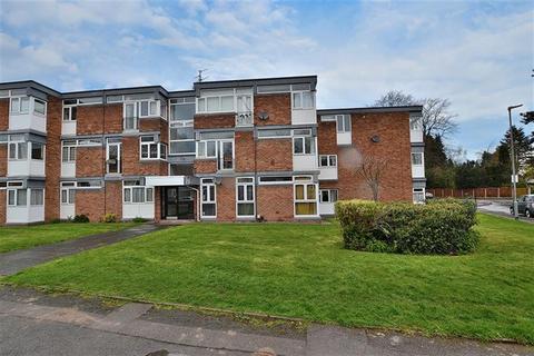 2 bedroom flat to rent, The Lindens, Wolverhampton