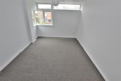 2 bedroom flat to rent, The Lindens, Wolverhampton