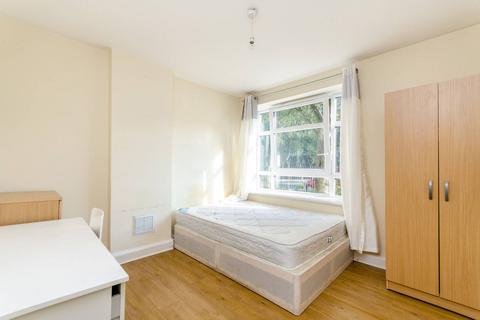 3 bedroom flat for sale, Valley Grove, Charlton, London, SE7