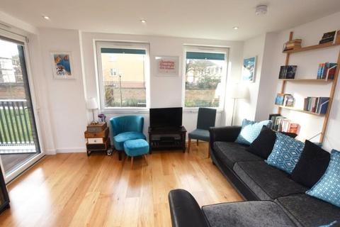 1 bedroom apartment to rent, Levett House, Denman Avenue, UB2