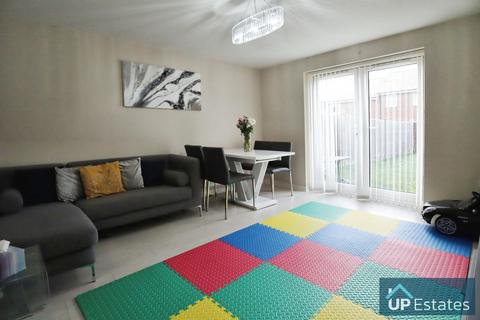 3 bedroom townhouse for sale, Anglian Way, Coventry