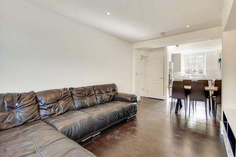 4 bedroom flat to rent, Jebb Avenue, Brixton Hill, London, SW2