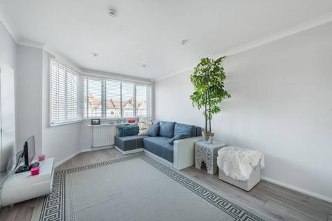 2 bedroom flat for sale, Teesdale Court, Isleworth, TW7