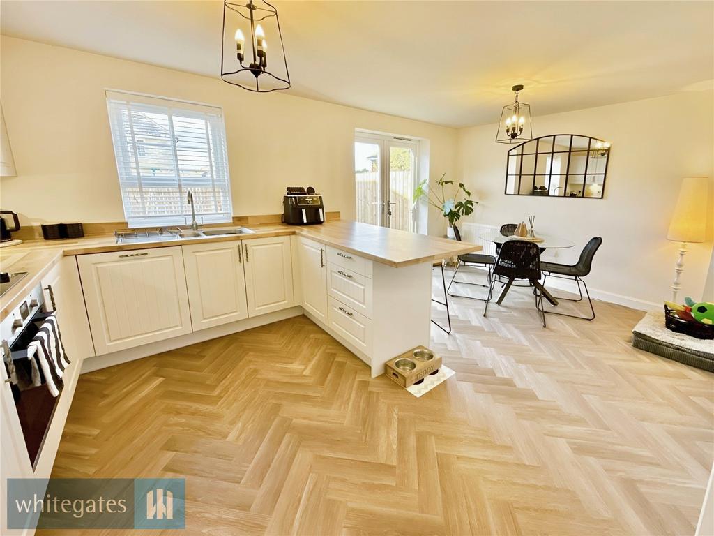 Spacious &amp; Modern