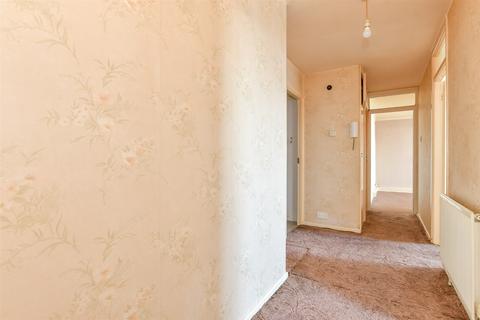 2 bedroom flat for sale, Victor Court, Hornchurch, Essex