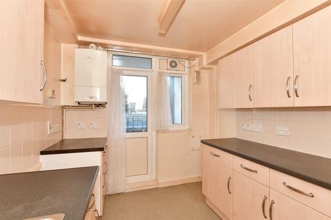 2 bedroom flat for sale, Victor Court, Hornchurch, Essex