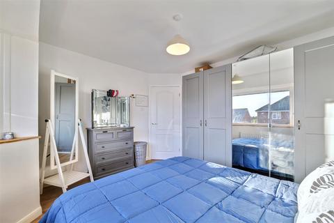 66 Barbridge Road, Bulkington, Bedworth, CV12 9PD
