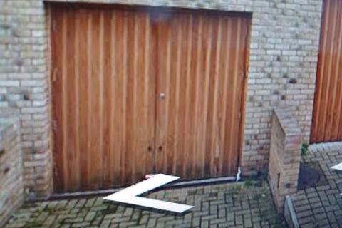 Garage to rent, Buckley Close, London, SE23