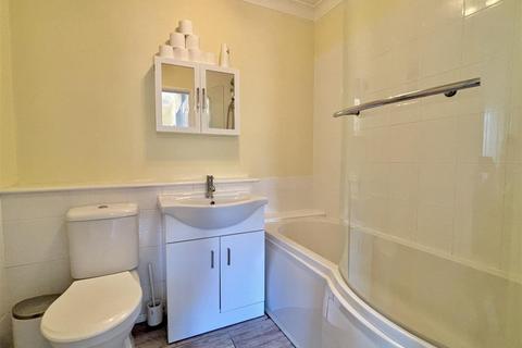 14 Clover Drive, Poole, BH17 7US