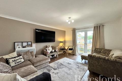 2 bedroom apartment for sale, Warwick Close, Hornchurch, RM11