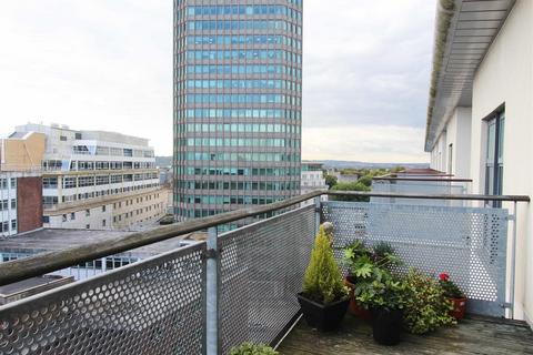 2 bedroom penthouse to rent, Greyfriars Road, Cardiff CF10