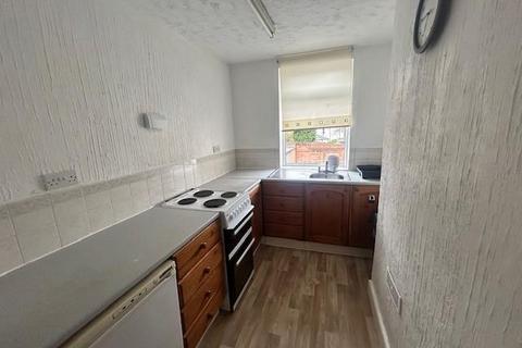 2 bedroom flat to rent, High Street, Harborne, Birmingham