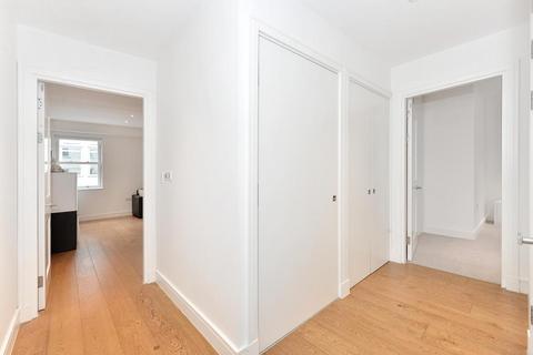 1 bedroom flat for sale, James Street, London