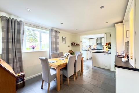 3 bedroom detached house for sale, Newbury Street, Lambourn, Hungerford, RG17