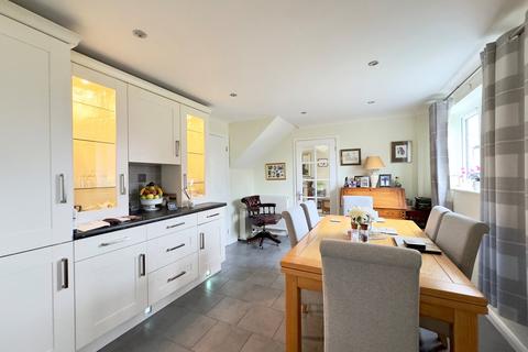 3 bedroom detached house for sale, Newbury Street, Lambourn, Hungerford, RG17