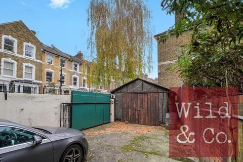 4 bedroom house for sale, Brooke Road, Hackney