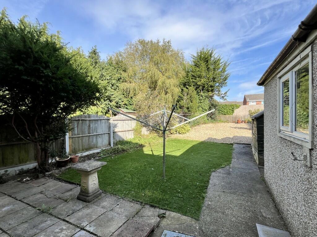 A spacious and well maintained garden, perfect ...