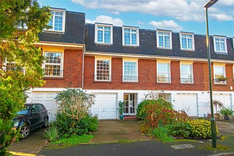 4 bedroom house for sale, Langwood Chase, Teddington, TW11