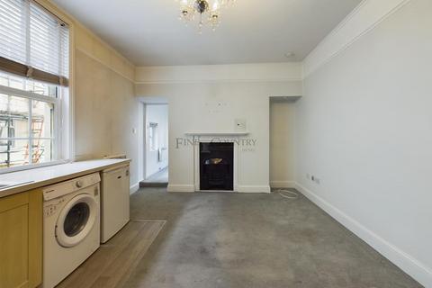 1 bedroom terraced house for sale, Be In Your New Home For Xmas, Well Priced Apartment