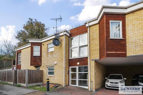 2 bedroom flat for sale, Central Avenue, Welling