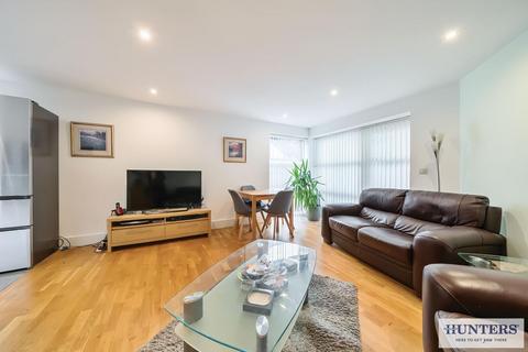 2 bedroom flat for sale, Central Avenue, Welling