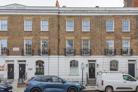 2 bedroom apartment for sale, London SW3