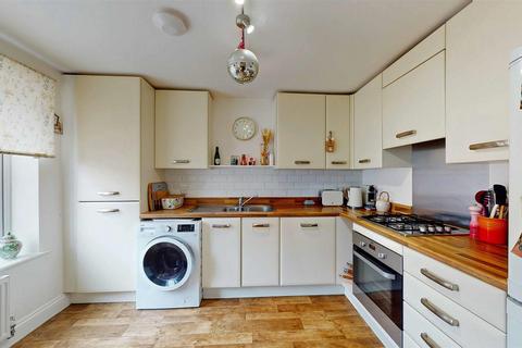 3 bedroom end of terrace house for sale, Groves Crescent, Stamford