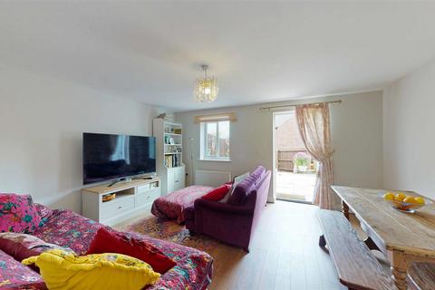 3 bedroom end of terrace house for sale, Groves Crescent, Stamford