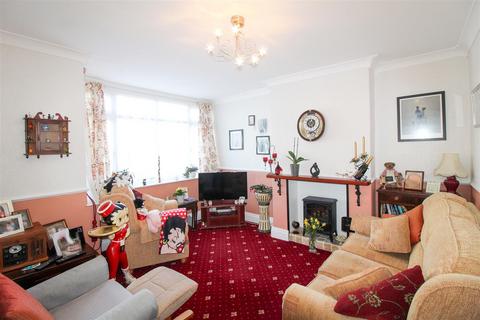 3 bedroom semi-detached house for sale, Moorside Avenue, Ripon