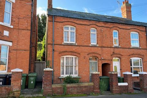 3 bedroom end of terrace house for sale, 7 Queens Road, Evesham, Worcestershire, WR11 4JN