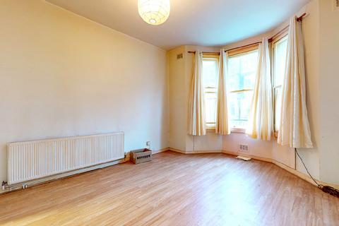 2 bedroom ground floor flat for sale, Ground Floor Flat, 45 Fermoy Road, Maida Vale