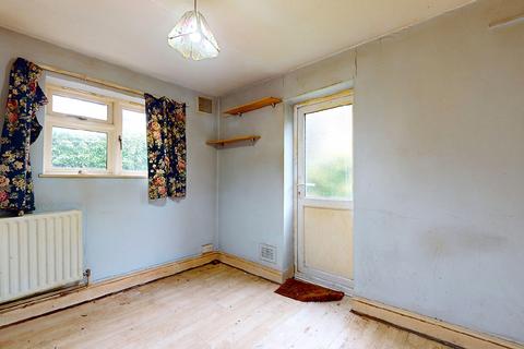 2 bedroom ground floor flat for sale, Ground Floor Flat, 45 Fermoy Road, Maida Vale