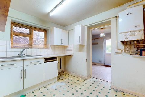 2 bedroom ground floor flat for sale, Ground Floor Flat, 45 Fermoy Road, Maida Vale