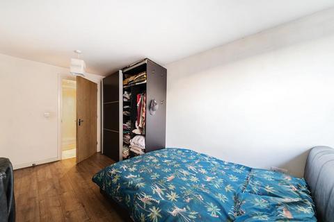 2 bedroom flat for sale, Feltham High Street,  Hounslow,  TW13