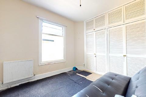 4 bedroom maisonette for sale, 20 Doverfield Road, Brixton Hill