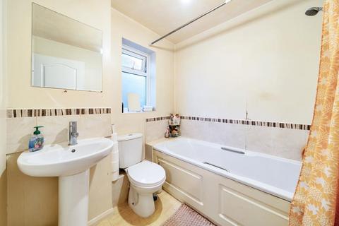 2 bedroom semi-detached house for sale, Slough,  Berkshire,  SL1