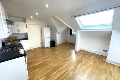 2 bedroom flat for sale, Flat C, 90 Colney Hatch Lane, Muswell Hill