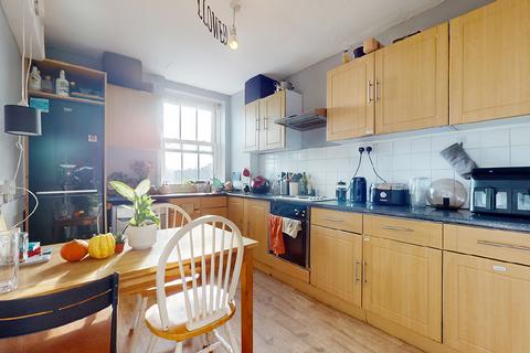 3 bedroom flat for sale, Flat 96 Penshurst, Queens Crescent, Kentish Town