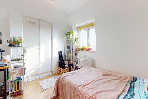 3 bedroom flat for sale, Flat 96 Penshurst, Queens Crescent, Kentish Town