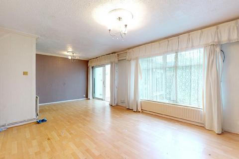 3 bedroom terraced house for sale, 37 Milhoo Court, Waltham Abbey